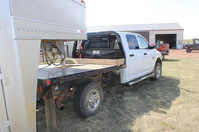Image of Dodge Ram 3500HD equipment image 3