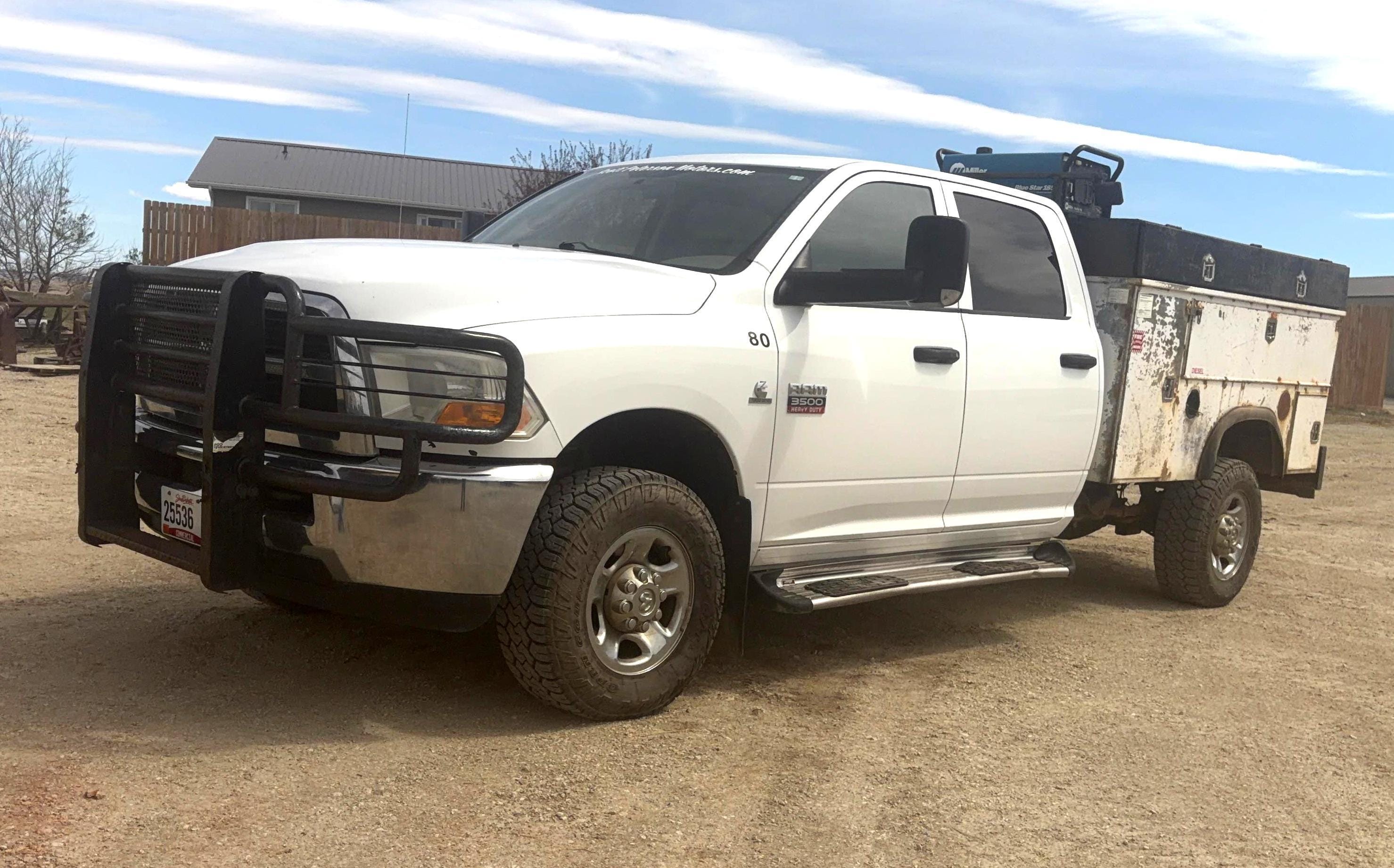 2012 Dodge Ram 3500 Equipment Image0