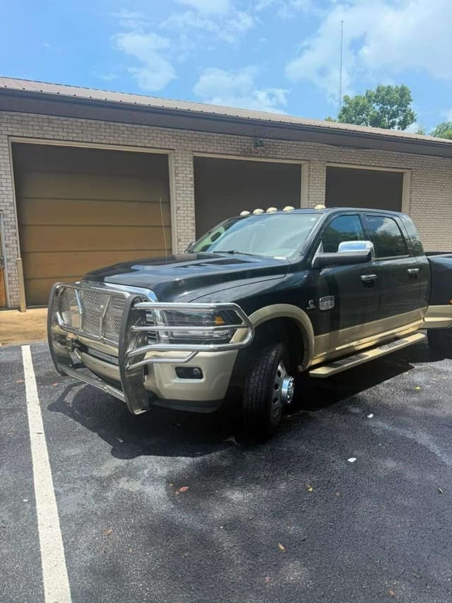 Image of Dodge Ram 3500 equipment image 1