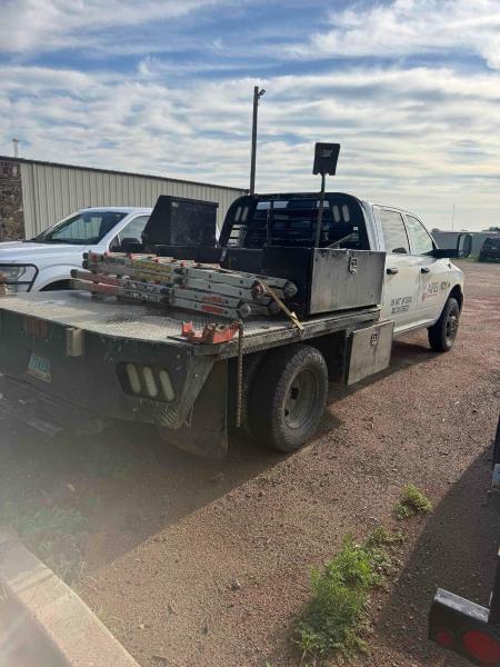 Image of Dodge Ram 3500 equipment image 1