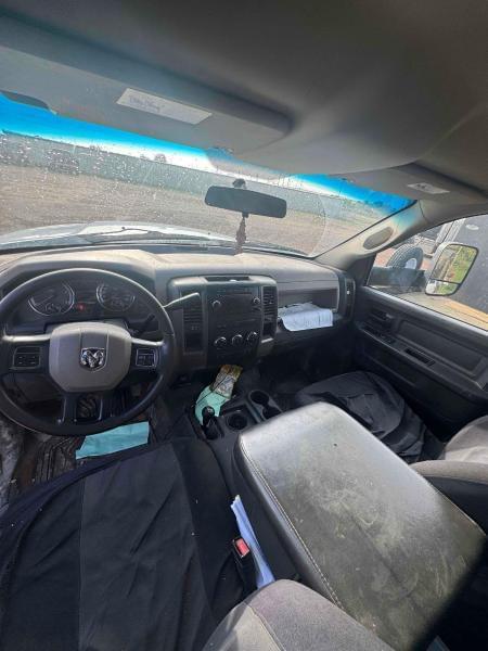 Image of Dodge Ram 3500 equipment image 4