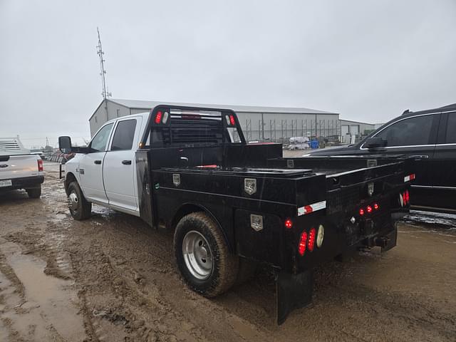 Image of Dodge Ram 3500 equipment image 3