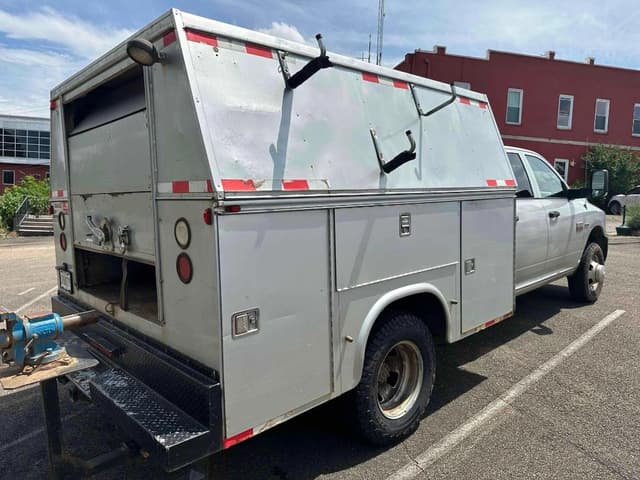 Image of Dodge Ram 3500 equipment image 4