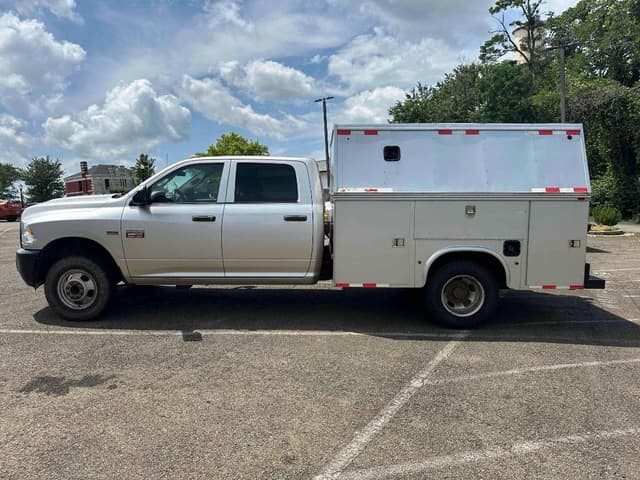 Image of Dodge Ram 3500 equipment image 1