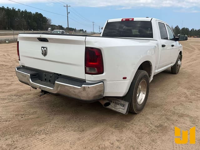 Image of Dodge Ram 3500HD equipment image 4