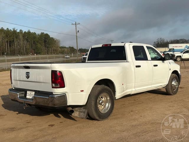 Image of Dodge Ram 3500HD equipment image 4