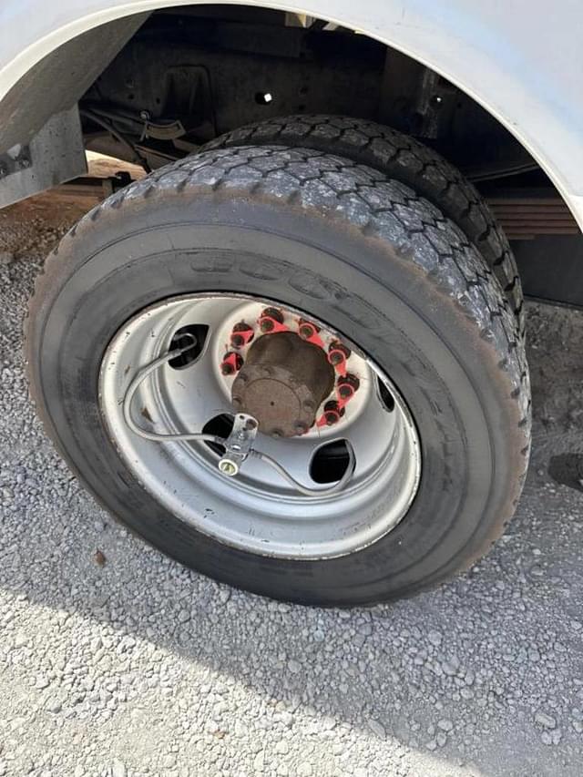 Image of Dodge Ram 4500 equipment image 2
