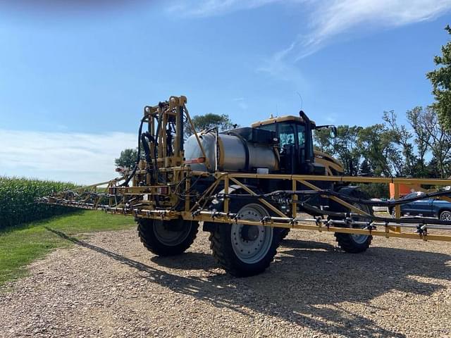 Image of RoGator RG900 equipment image 3