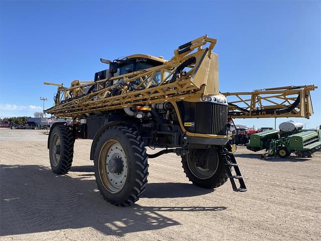 Image of RoGator RG1300 equipment image 2