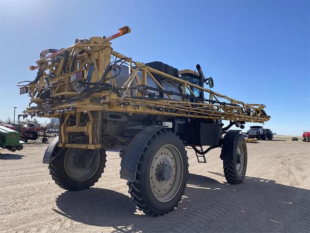 Image of RoGator RG1300 equipment image 3