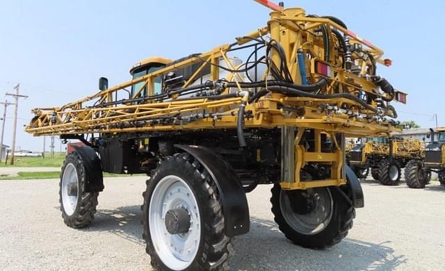 Image of RoGator RG1100 equipment image 2