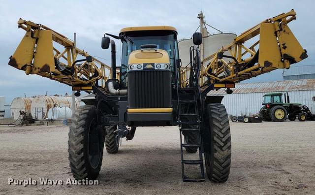 Image of RoGator RG1100 equipment image 1
