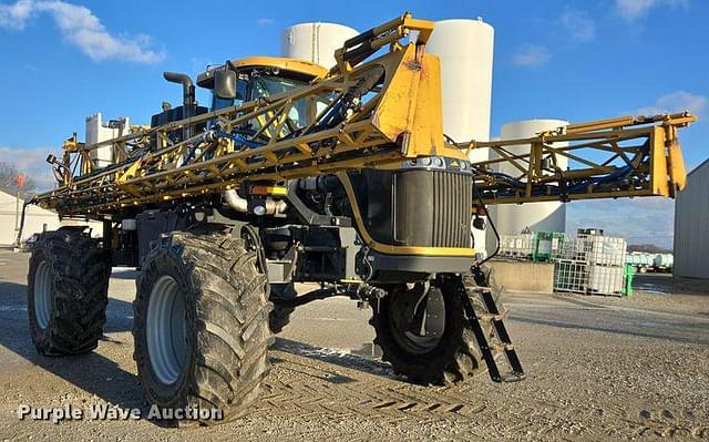 Image of RoGator RG1100 equipment image 2