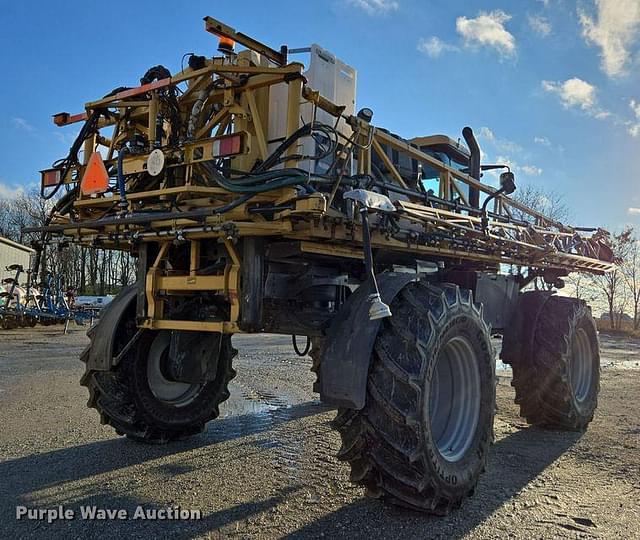 Image of RoGator RG1100 equipment image 4