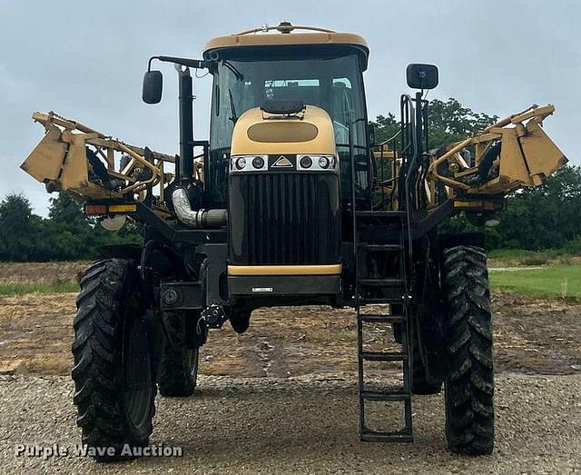 Image of RoGator RG1100 equipment image 1