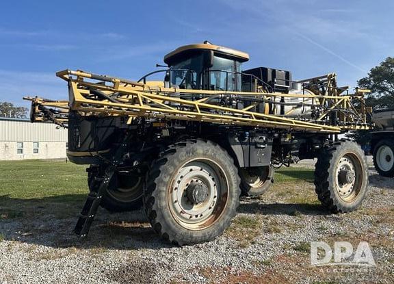Image of RoGator RG1100 equipment image 1