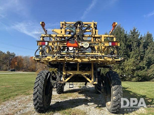 Image of RoGator RG1100 equipment image 4