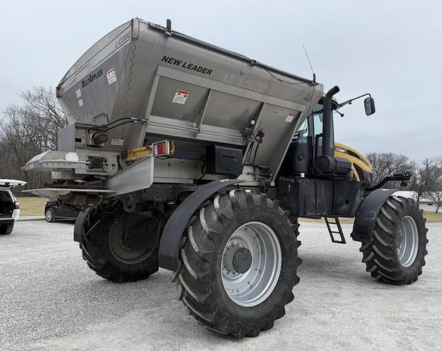 Image of RoGator RG1300 equipment image 4