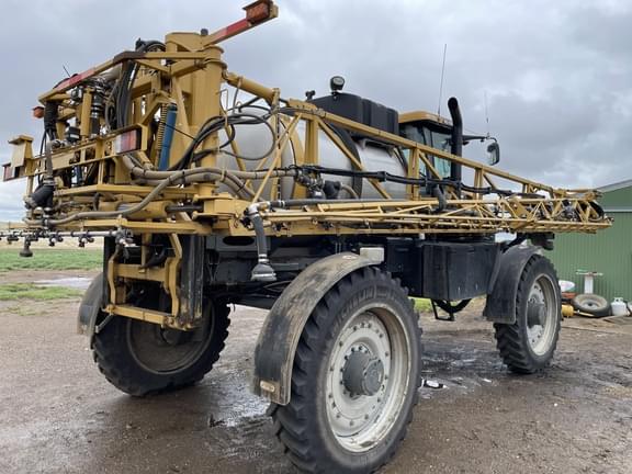 Image of RoGator RG1300 equipment image 1