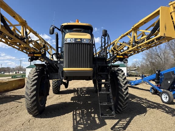 Image of RoGator RG1300 equipment image 3