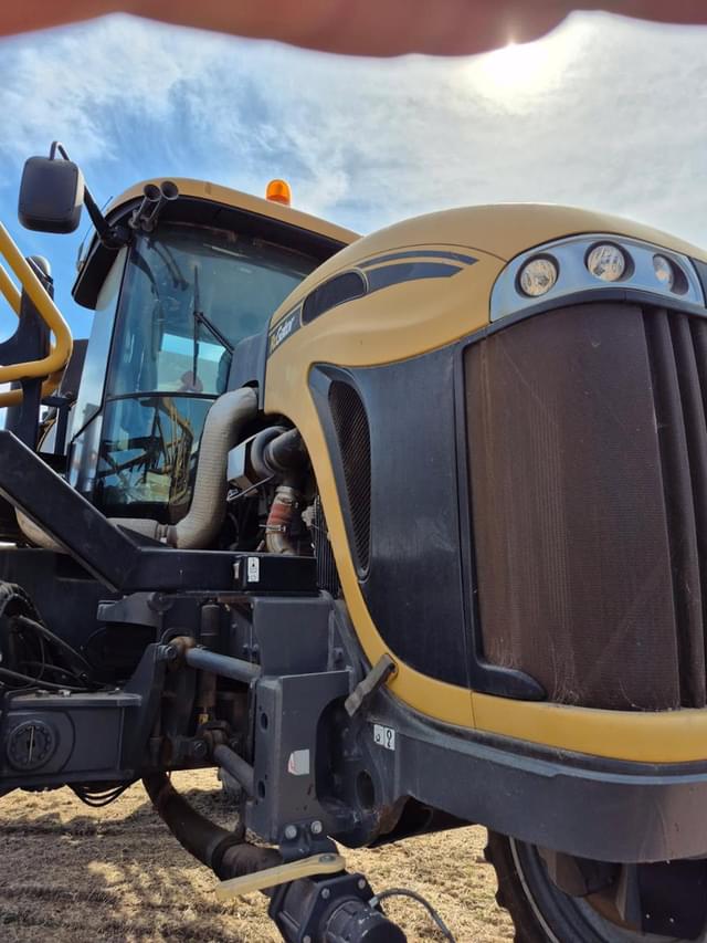 Image of RoGator RG1300 equipment image 3
