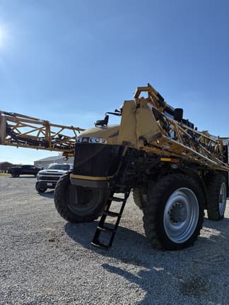 Image of RoGator RG1300 equipment image 4