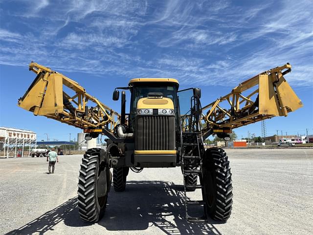 Image of RoGator RG1300 equipment image 2