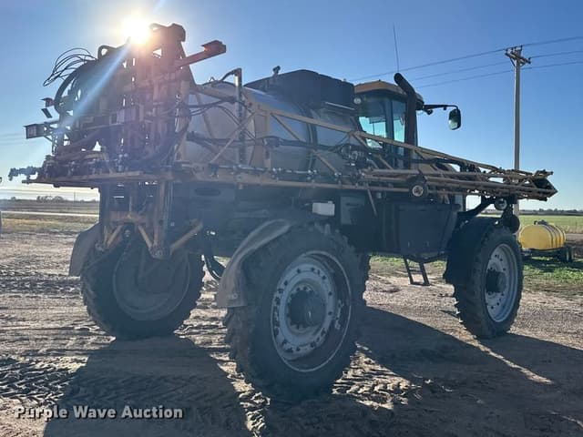 Image of RoGator RG1300 equipment image 4