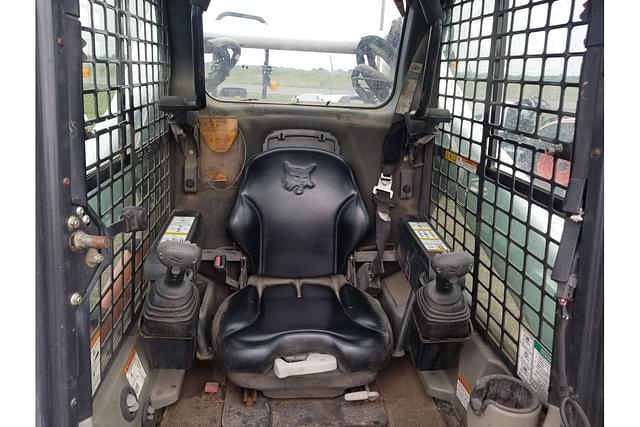 Image of Bobcat S650 equipment image 4