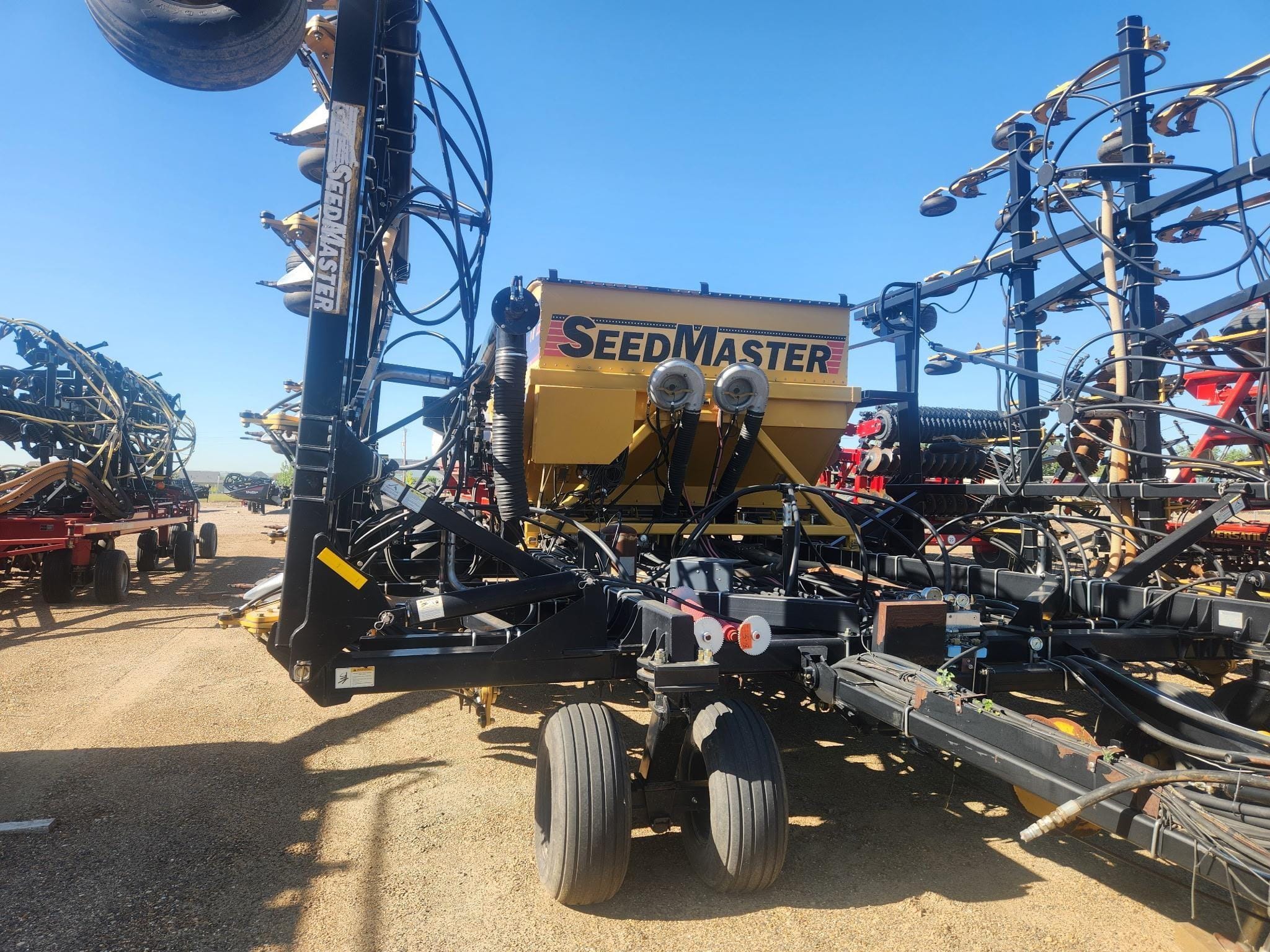 2012 SeedMaster 5012 Equipment Image0