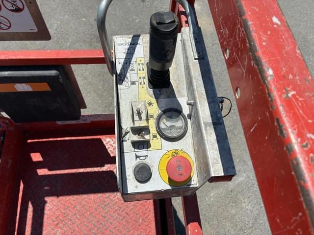Image of Sky Jack SJIII3219 equipment image 4