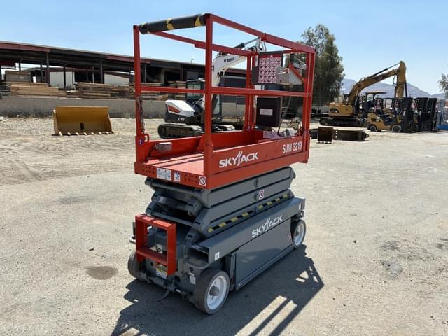 Image of Sky Jack SJIII3219 equipment image 2