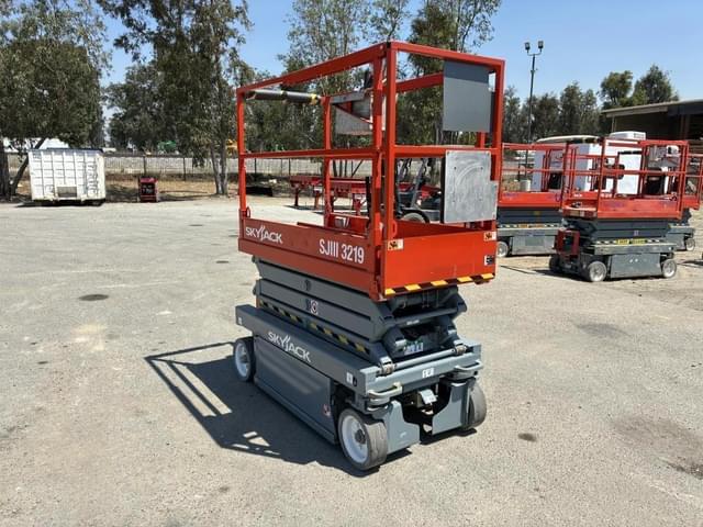 Image of Sky Jack SJIII3219 equipment image 1