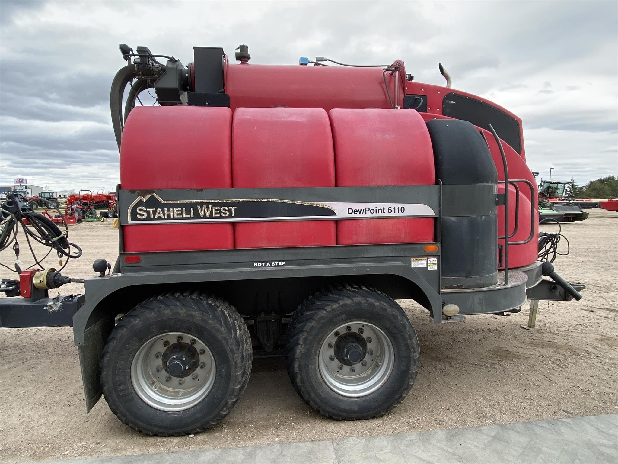 2012 Staheli West DewPoint 6110 Equipment Image0