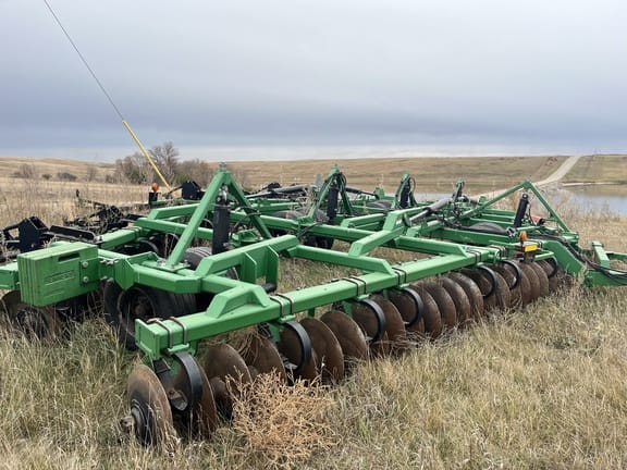 Main image Summers Series 10