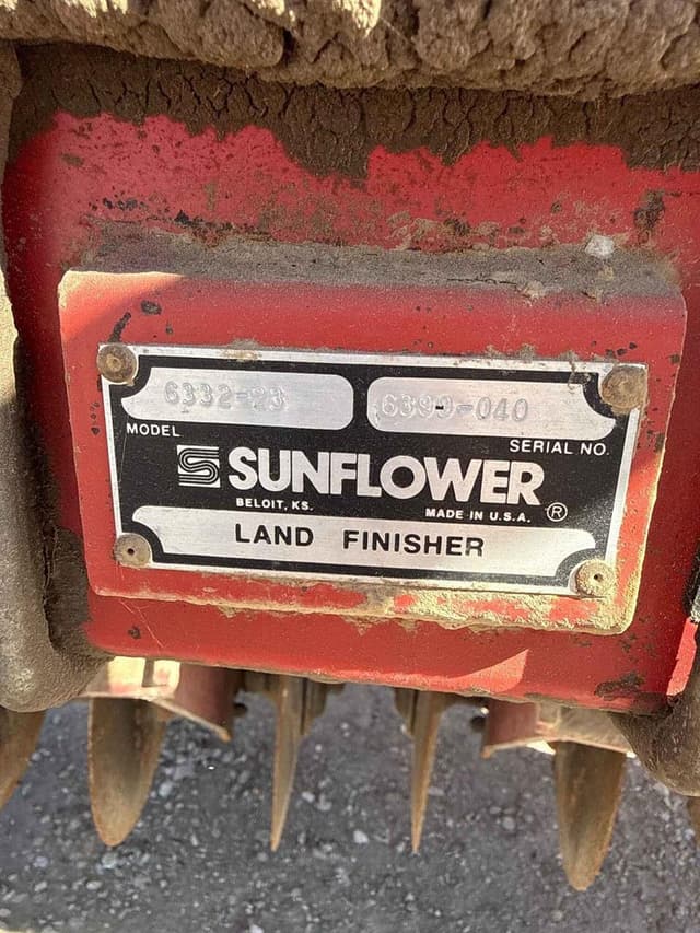 Image of Sunflower 6332-23 equipment image 1