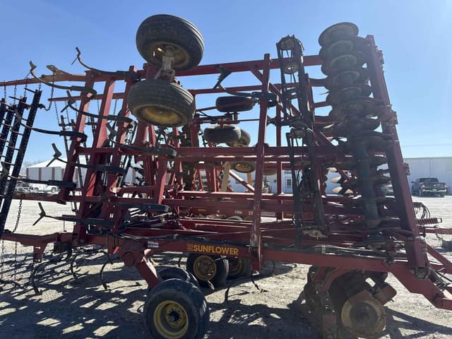 Image of Sunflower 6332-23 equipment image 3