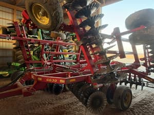 2012 Sunflower 6630 Image