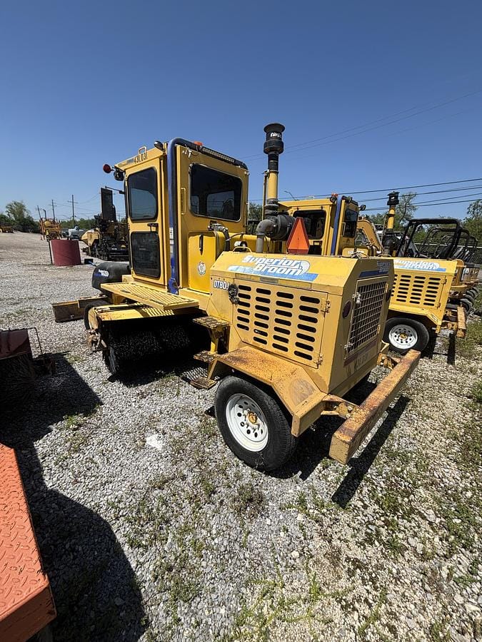 2012 Superior Broom DT80J Equipment Image0
