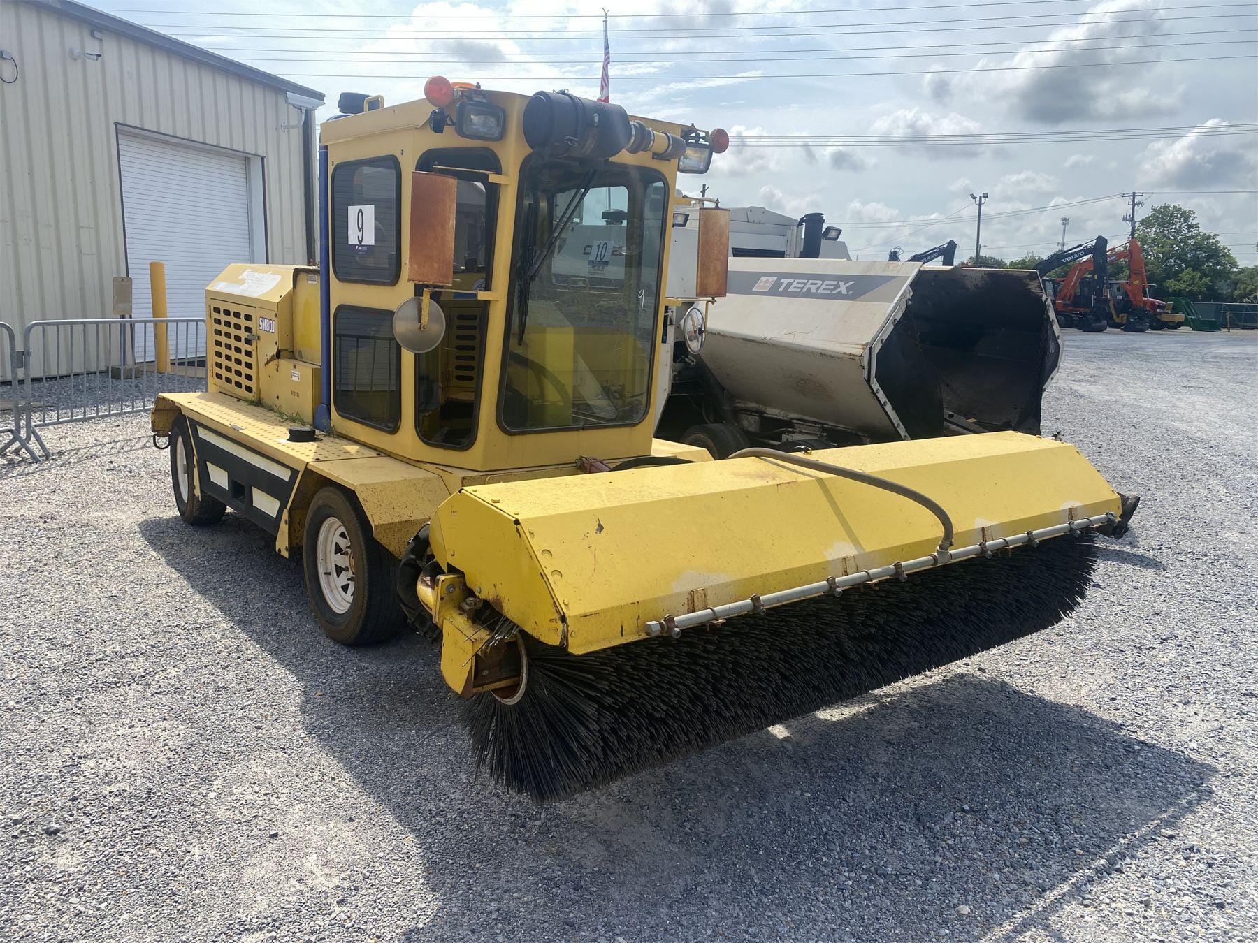 Main image Superior Broom SM80J