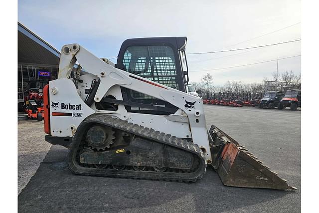 Image of Bobcat T650 equipment image 3