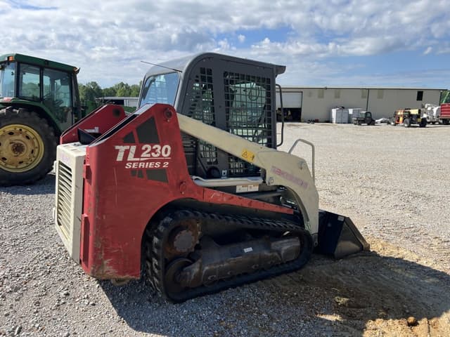 Image of Takeuchi TL230 equipment image 4