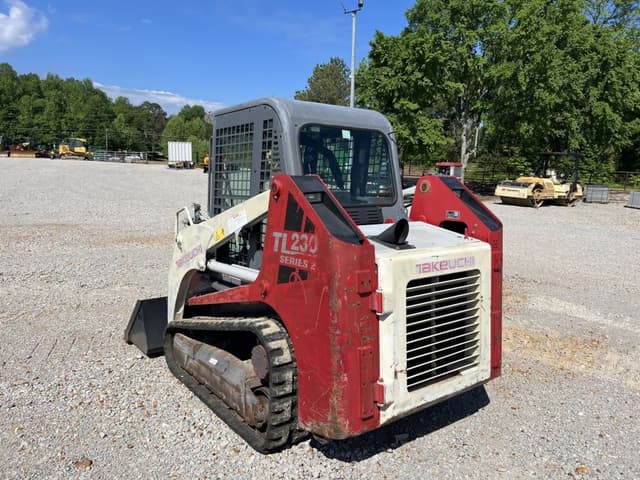 Image of Takeuchi TL230 equipment image 2