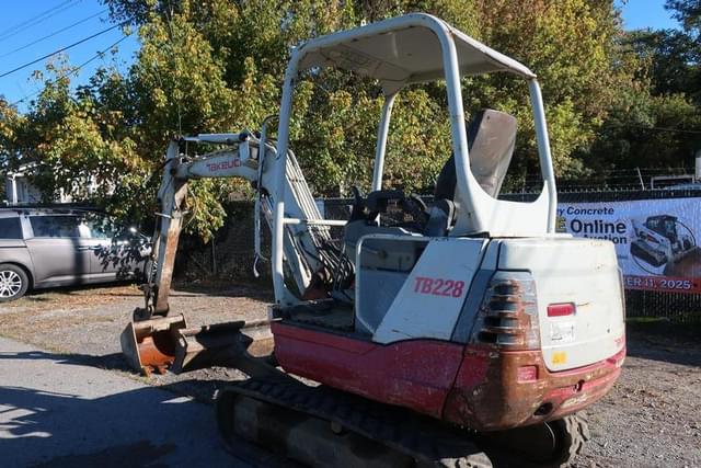 Image of Takeuchi TB228 equipment image 1