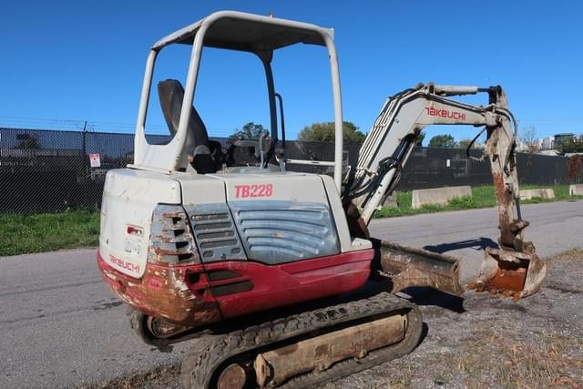 Image of Takeuchi TB228 equipment image 2