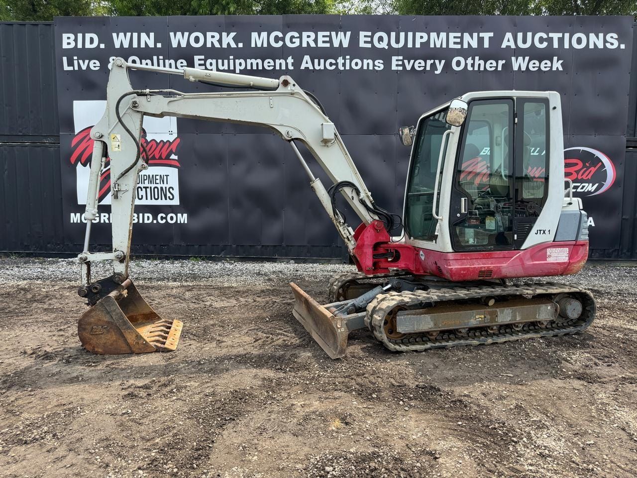 2012 Takeuchi TB250 Equipment Image0