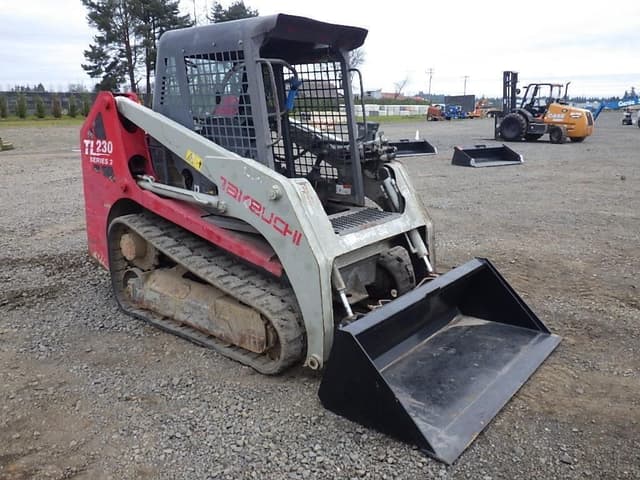 Image of Takeuchi TL230 equipment image 2