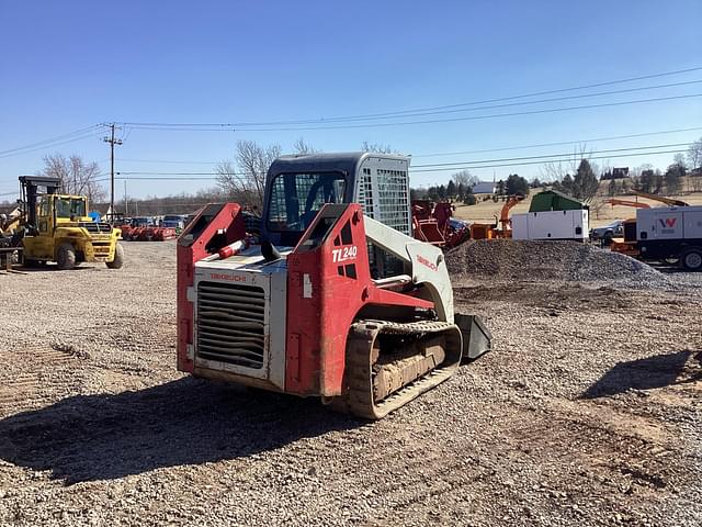 Image of Takeuchi TL240  equipment image 4