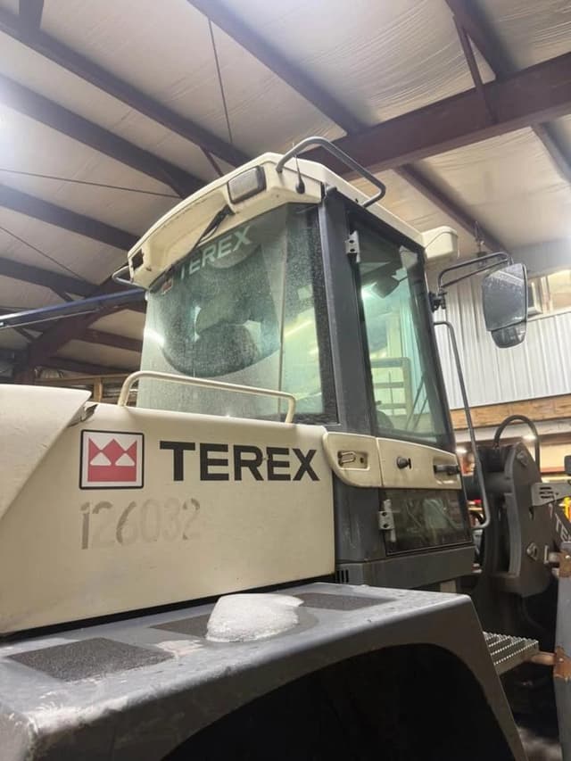 Image of Terex TL210 equipment image 2