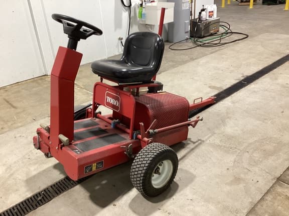 Image of Toro GreensPro 1200 equipment image 4
